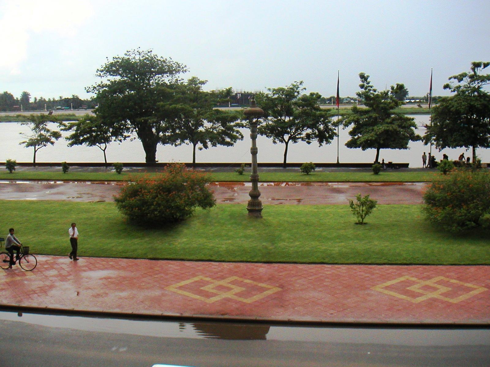 Bougainvillier Hotel Phnom Pen Exterior foto